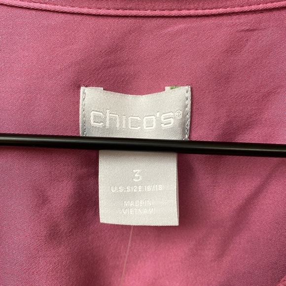 New! CHICO'S Womens Sandwashed Satin Pink Long Sleeve Easy Button Front Shirt - Picture 3 of 6